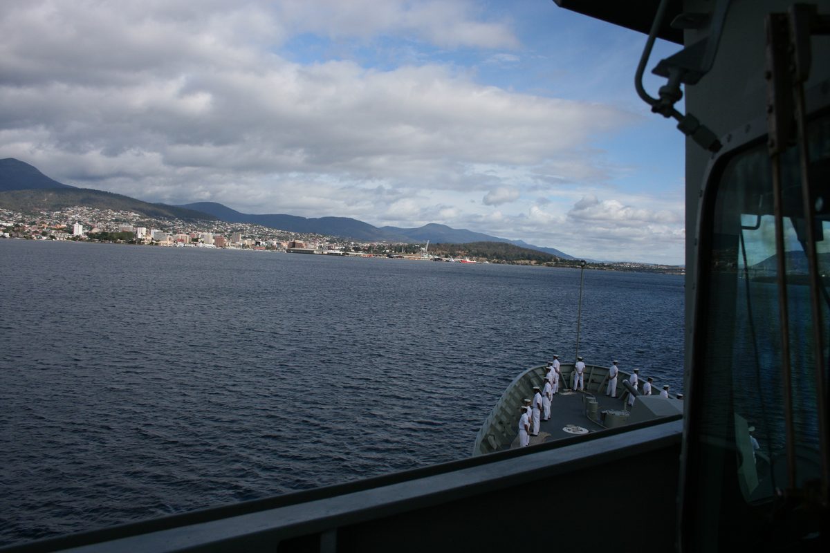 Hobart and kunanyi / Mount Wellington from the bridge of a ship